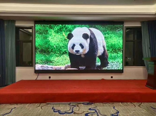 Installazione fissa da appendere alla parete per il noleggio di schermi a LED in scala di grigi a 14 bit