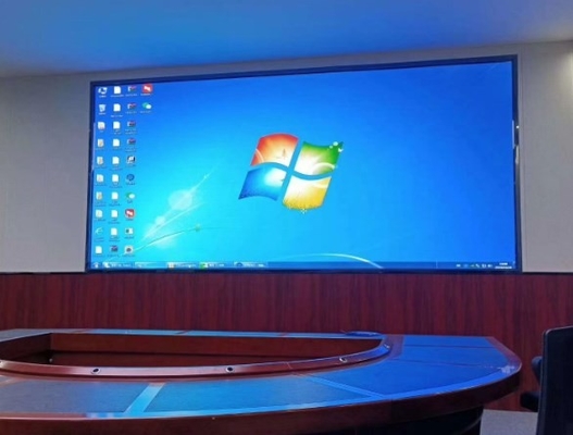 Angolo di visione ampio 140° 800cd/㎡ Schermo LED a passo fine per tensione di ingresso AC220V