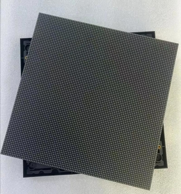 Installazione fissa da appendere alla parete per il noleggio di schermi a LED in scala di grigi a 14 bit