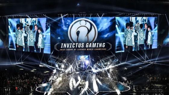 Schermi LED ad alta risoluzione 7680hz Schermo LED pubblicitario per interni 700nits