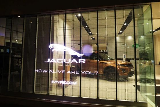 Schermo LED a griglia trasparente 3m*2.5m per vetrine di negozi