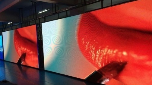 16,7 trilione esposizioni di LED dell'interno di colore pieno P5 RGB hanno condotto la ricerca 16 dei pannelli 1R1G1B 1