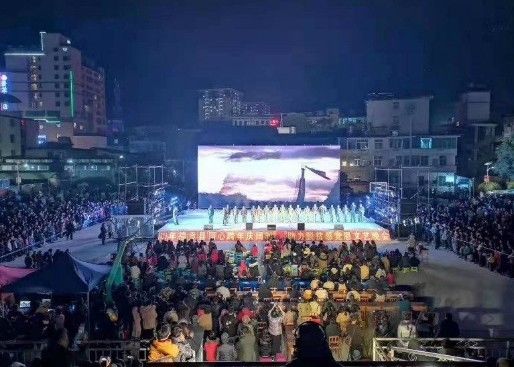 Display a LED a colori a alta definizione a 104 x 104 punti